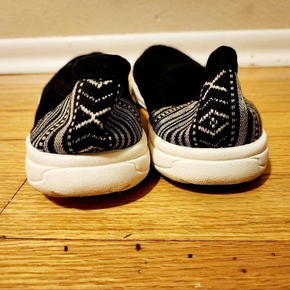 Minnetonka Black White Discover Woven Slipper Slip On Shoe Women's Size 10 M EUC - Picture 8 of 14